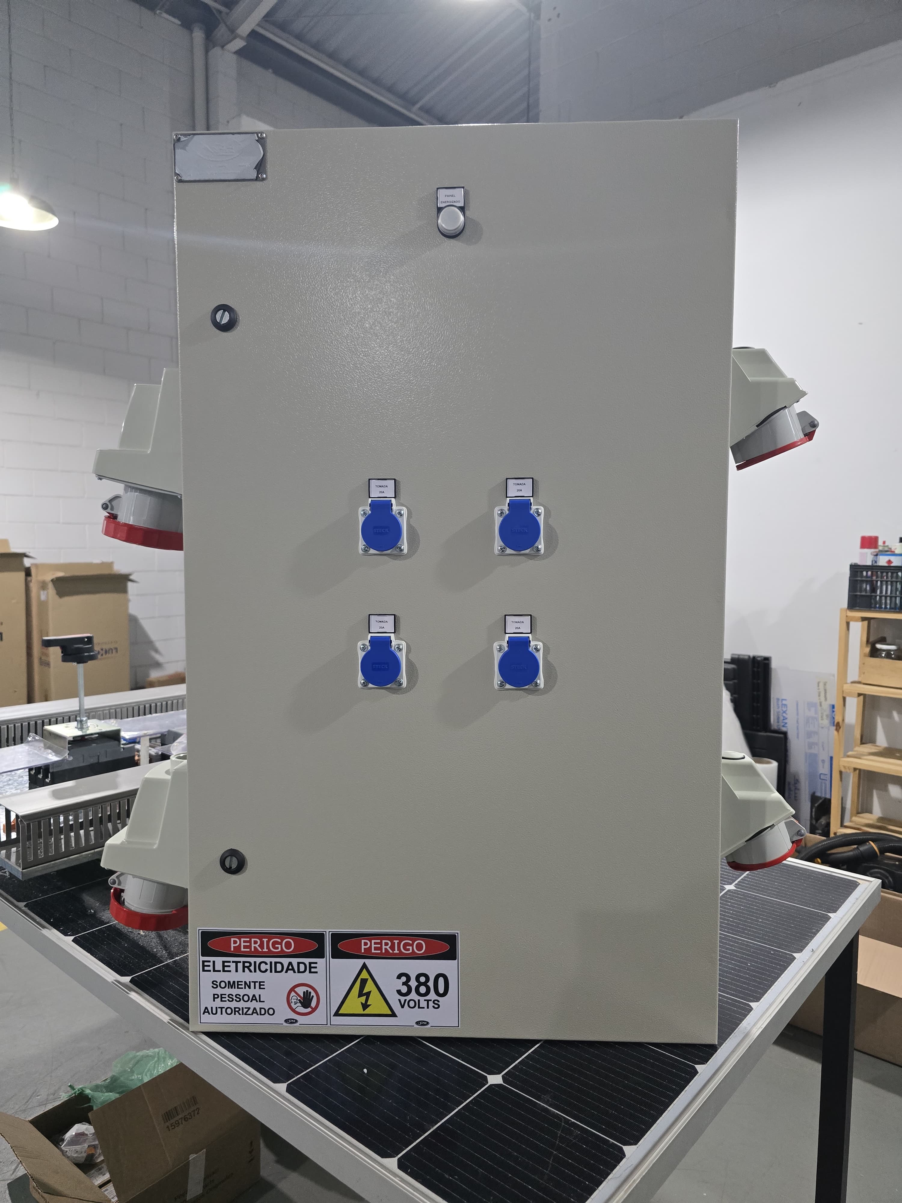Quadro de Distribuição para Tomadas